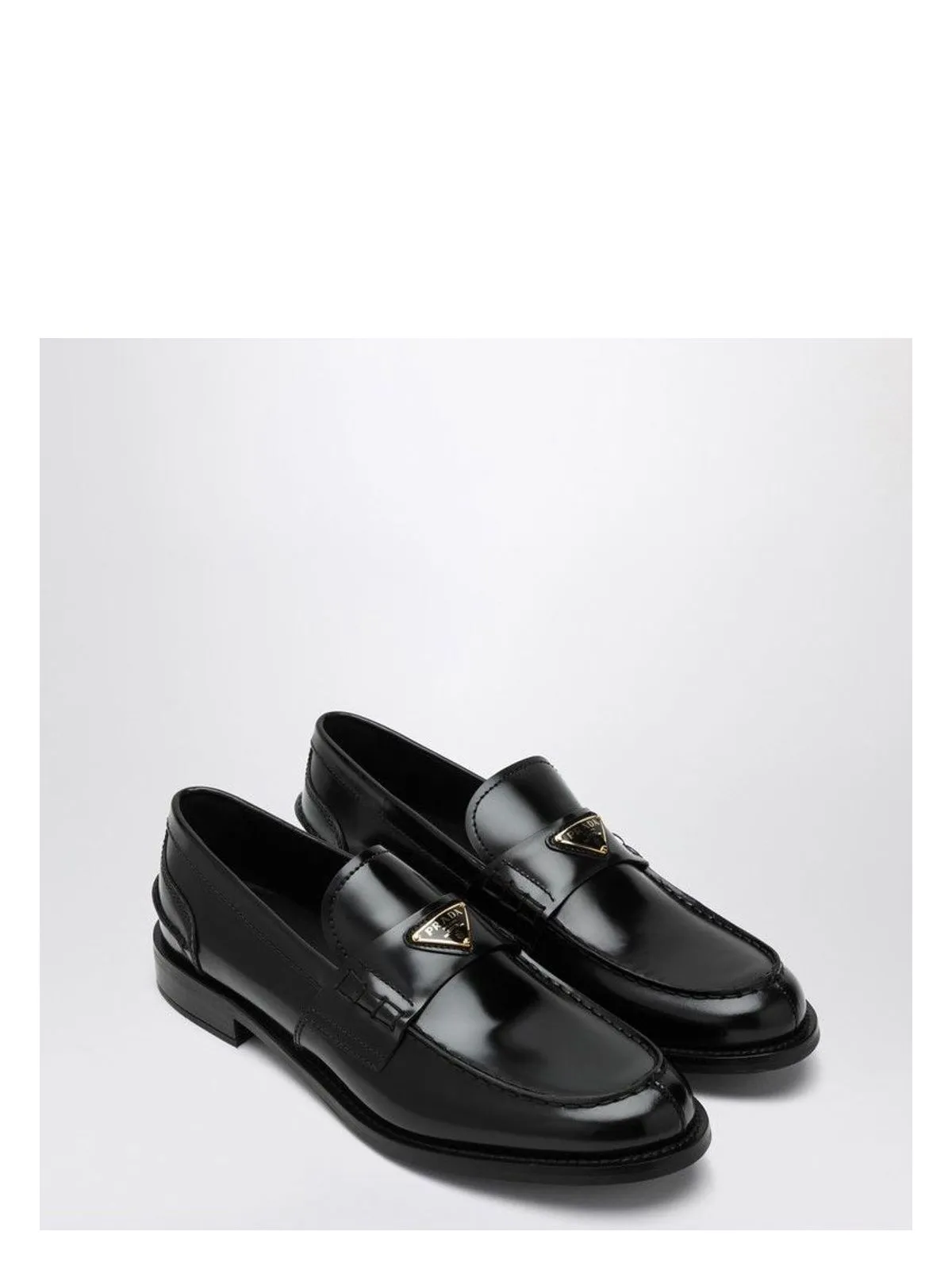 BLACK BRUSHED LEATHER LOAFER