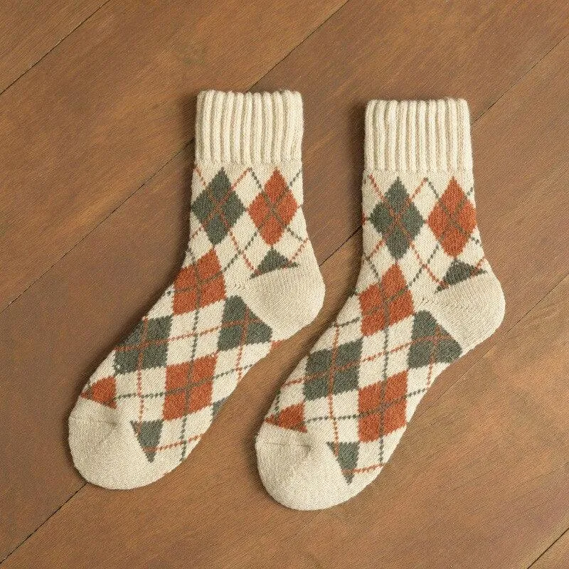 Cozy Wool Crew Sock Set: 5 Pairs for Ultimate Winter Comfort