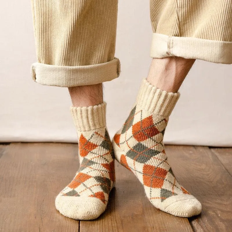 Cozy Wool Crew Sock Set: 5 Pairs for Ultimate Winter Comfort