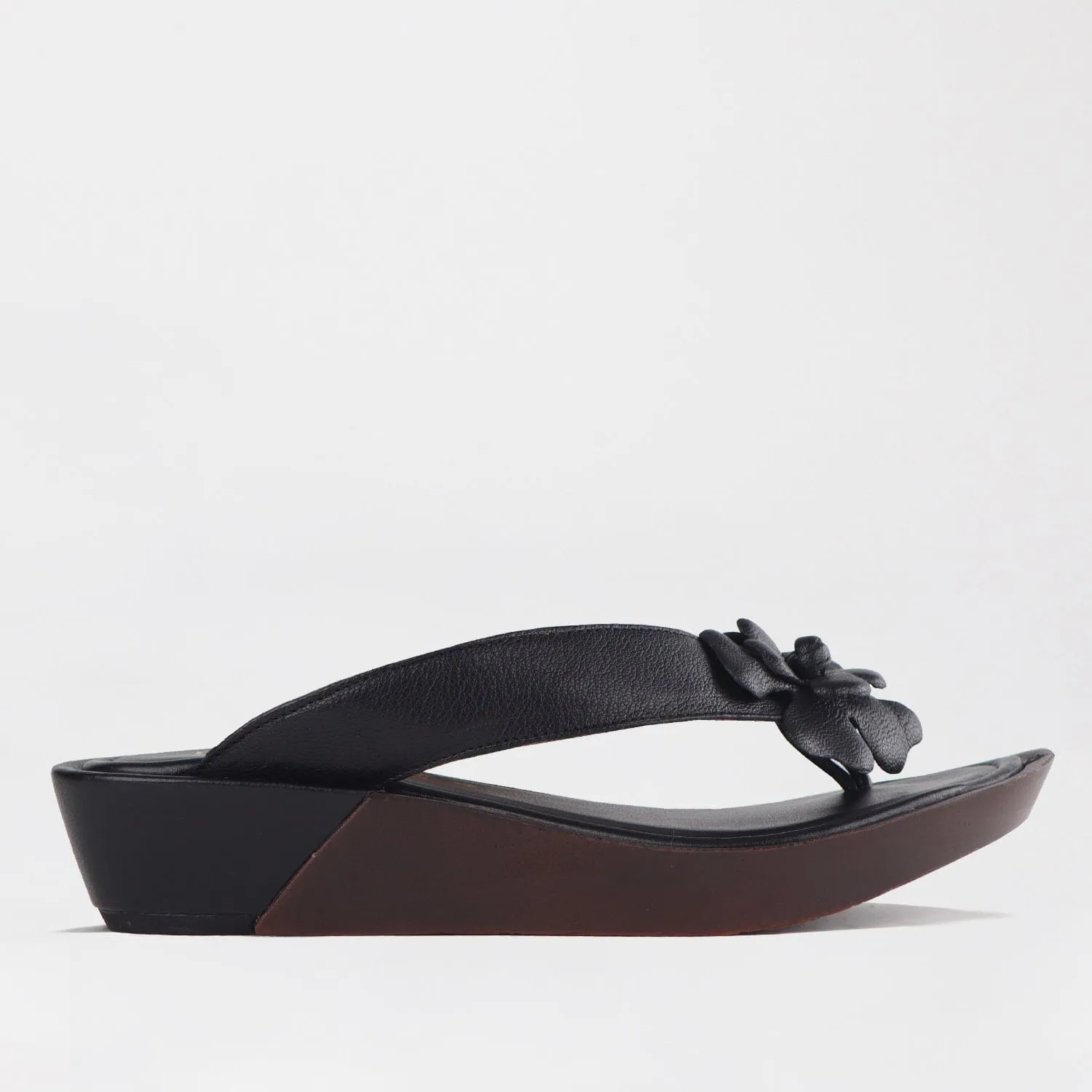 Rox Thong Flower Sandal in Black - 12565